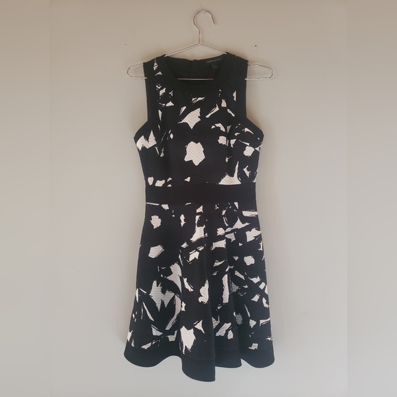 Banana Republic black and white dress size 2 - Picture 1 of 3